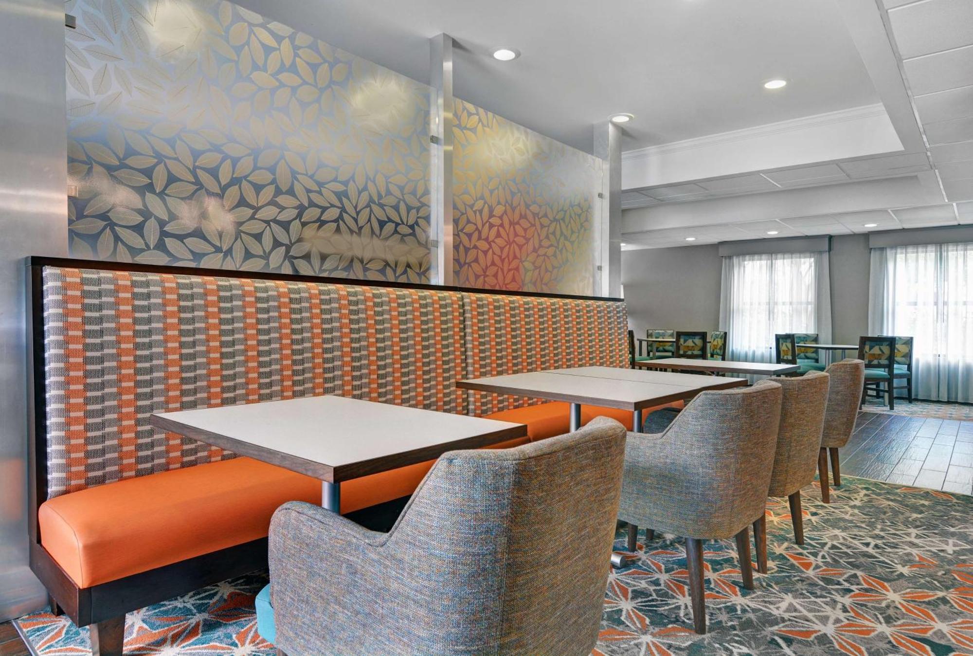 Hotel Hampton Charlotte 4*