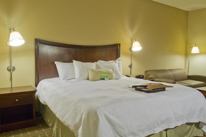 Hotel Hampton Charlotte 4*